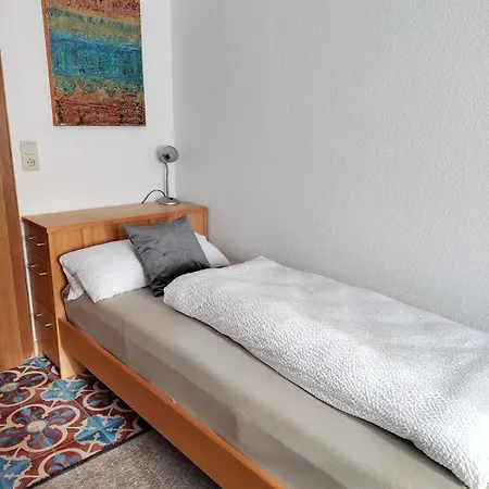 Apartmán Gemuetliches 2 Bettzimmer Mit Gemeinschaftsbad Und Kleiner Kueche *
